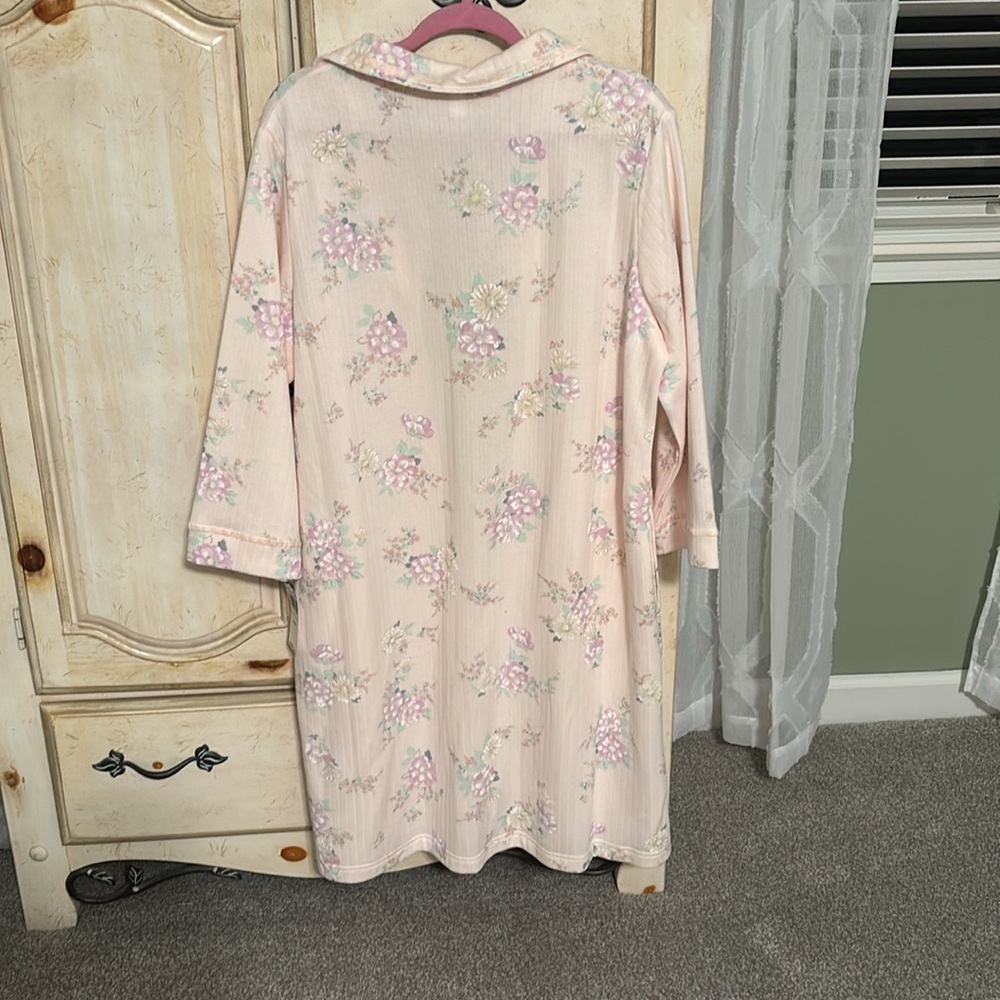 Miss Elaine Lavender Floral Nightgown - Picture 5 of 5